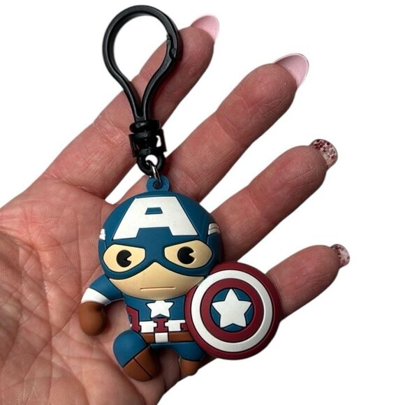 Captain America Mini Figure Keychain. - Picture 1 of 3